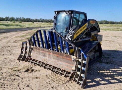 86HP New Holland C332 Posi-track 3