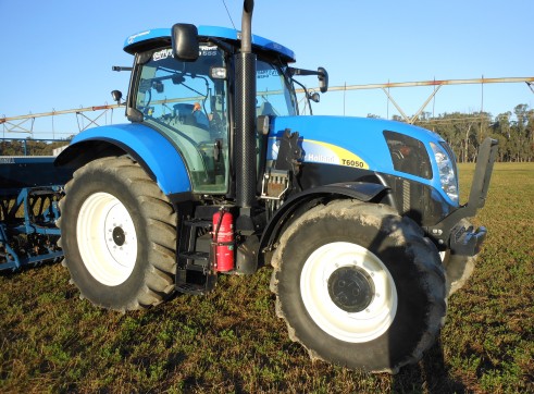 4WD 125HP New Holland T6050 Tractor