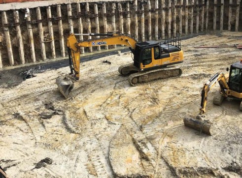 Piling and Drilling and cranes 2