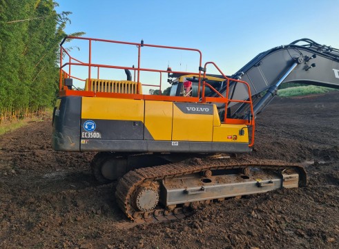 Plant Hire - Artic Dump Trucks, Excavators & Dozers 5