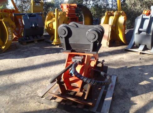 Pneuvibe Compaction Plate for Hire 2