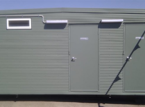 PORTABLE CAMP ACCOMMODATION 1