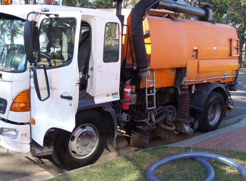 Road Suction/Sweeper 1