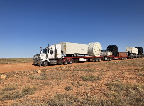 Flat Top & Drop Deck Road Trains 7