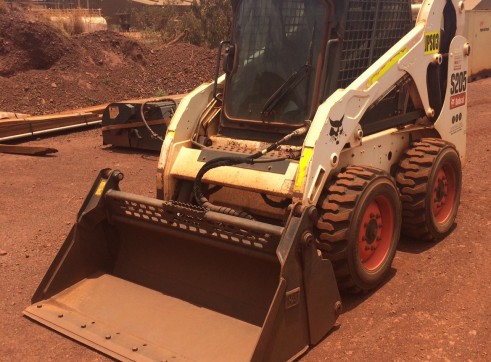 s205 Bobcat Skid Steer 5