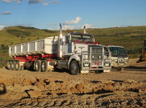 Side Tipper Mustang