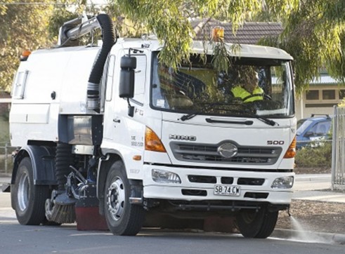 Road / Street Sweeper Truck 2