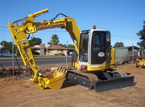 Sumitomo SH75XU Excavator 1