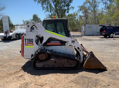 T190 Tracked Loader 2