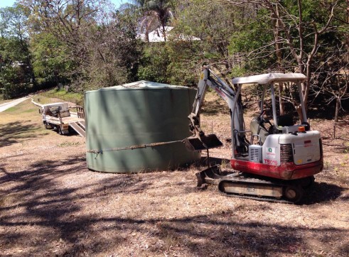 Takeuchi TBO16 Excavator 2