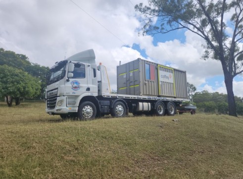 8x4 Tilt Tray Truck w/9m tray 2