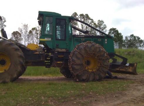 TIMBERJACK 560D SKIDDER 1