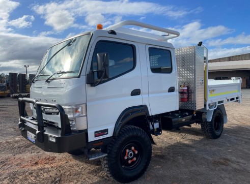 4x4 Crew Cab Tipper Truck 4