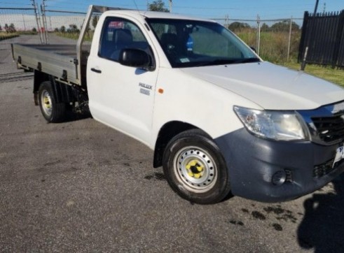 Toyota Hilux Workmate 2015-duplicate 1