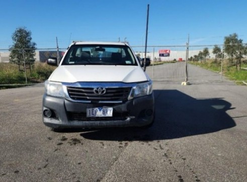 Toyota Hilux Workmate 2015-duplicate 5