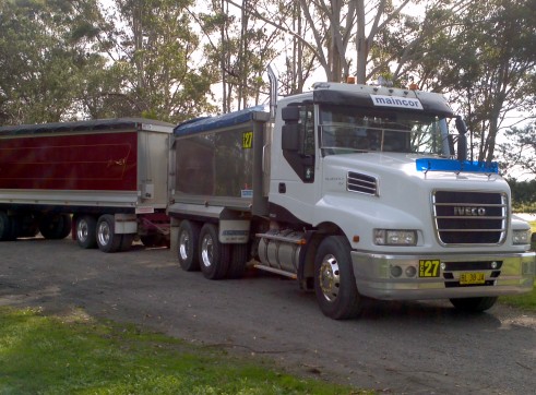 Truck & Superdogs