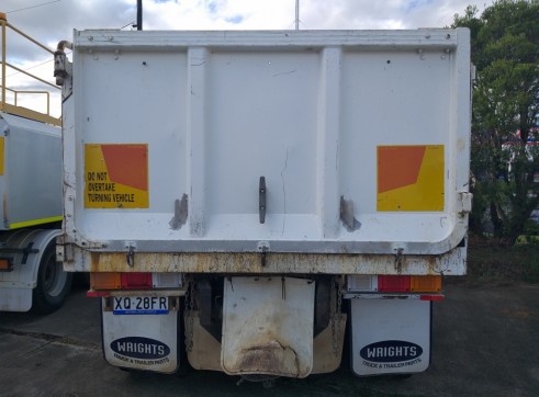 UD Tandem Tipper Body Truck 3