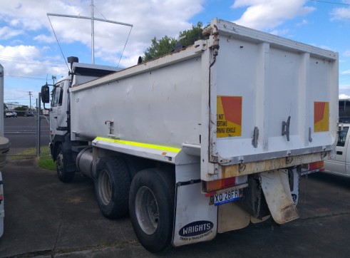 UD Tandem Tipper Body Truck 4