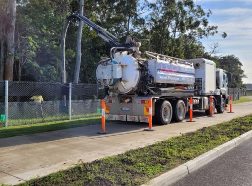 4000-10,000L Vacuum Excavation Trucks 1