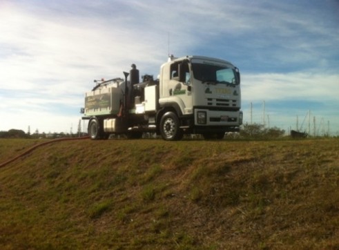 Vacuum Excavation Truck- 7,000L