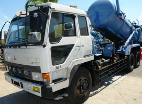 Vacuum truck 1