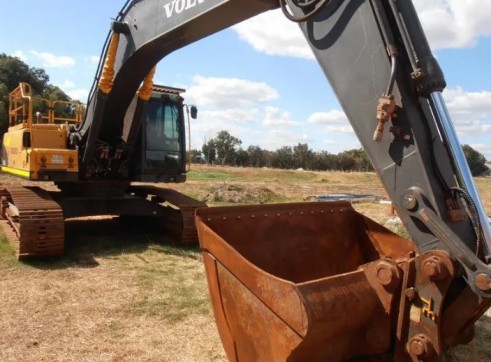 Volvo EC290CL  1