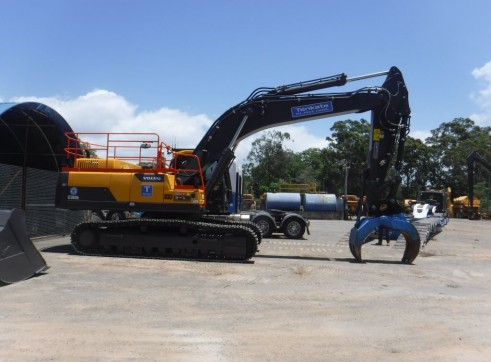 Volvo EC380DL Excavators 4