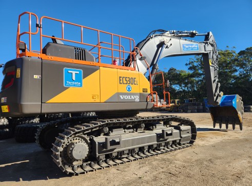 Volvo EC530EL Excavator 13