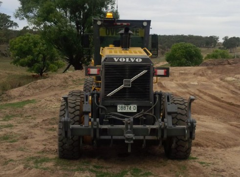 Volvo G720 Grader 4