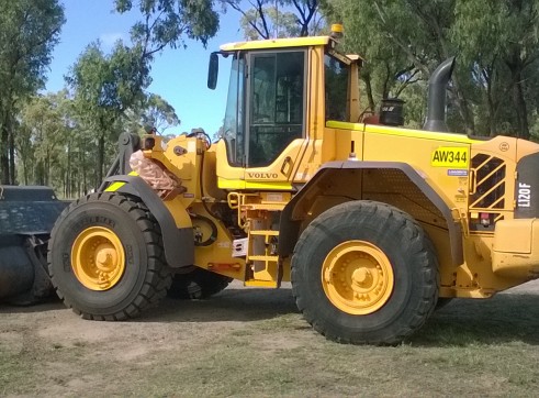 Volvo L120F Loaders 2