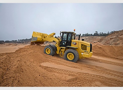 Cat 938H Wheel Loader 1