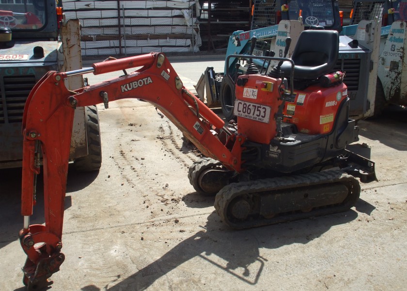 0.8 - 4 Tonne Excavators 5