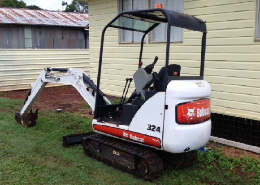 1.6T Bobcat Mini Excavator 3