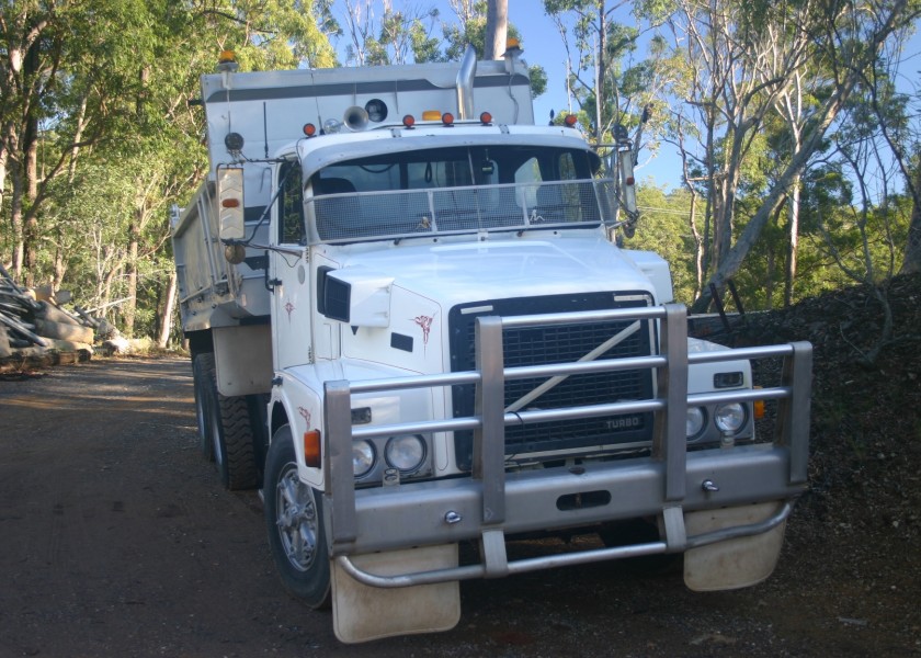 10 cubic meter tipper 1