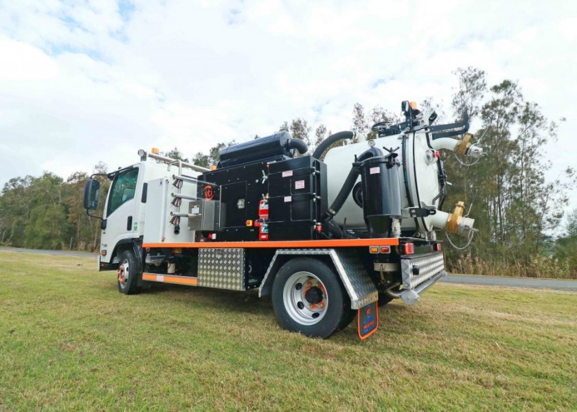 1000L Vac Truck 3