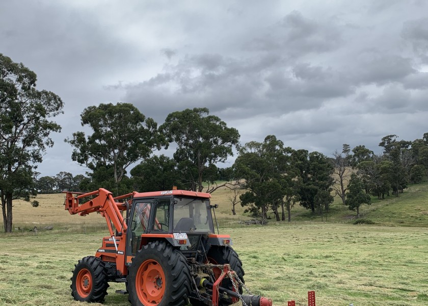 100HP 4x4 Kubota Tractor 1