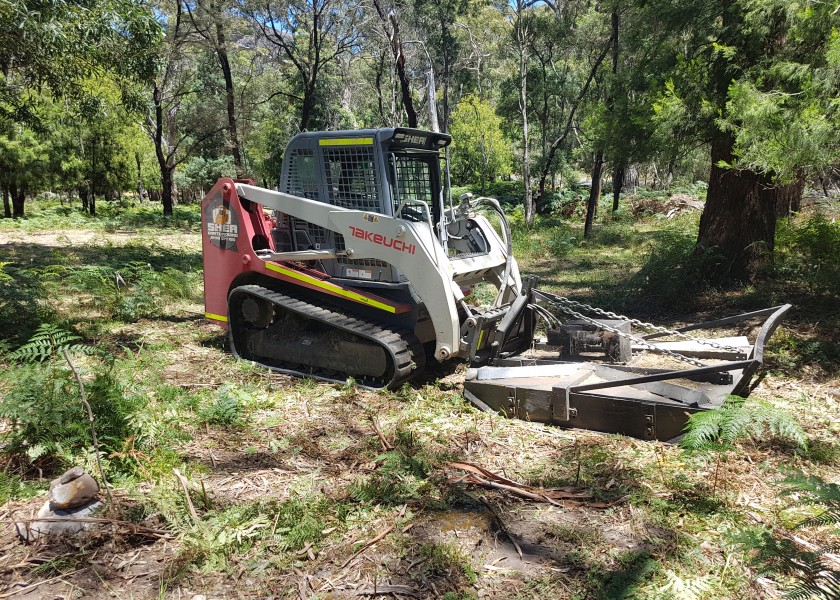 100HP Posi-track Skidsteer 4