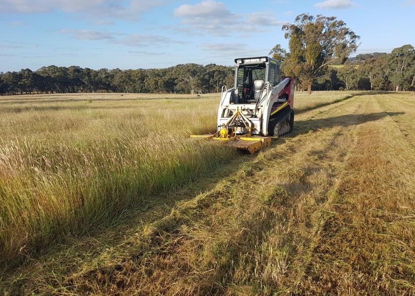 100HP Posi-track Skidsteer 3