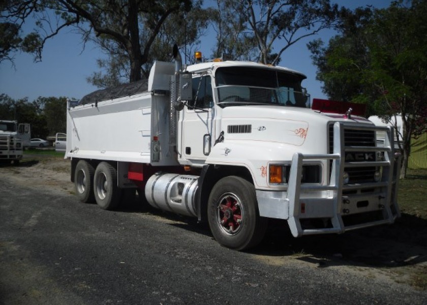 10m Tandem Tippers 1