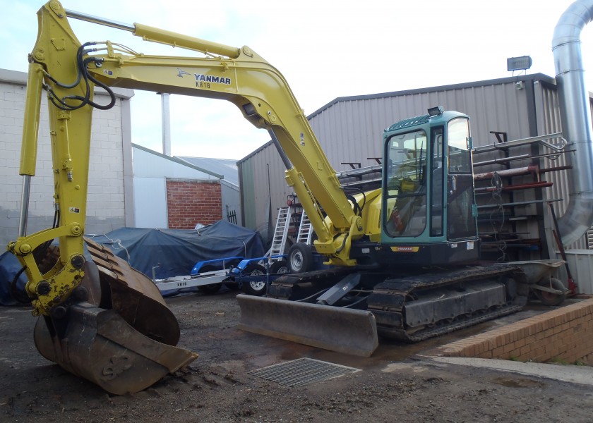 10T Excavator (6T, 8T, 13T sizes also available) 2