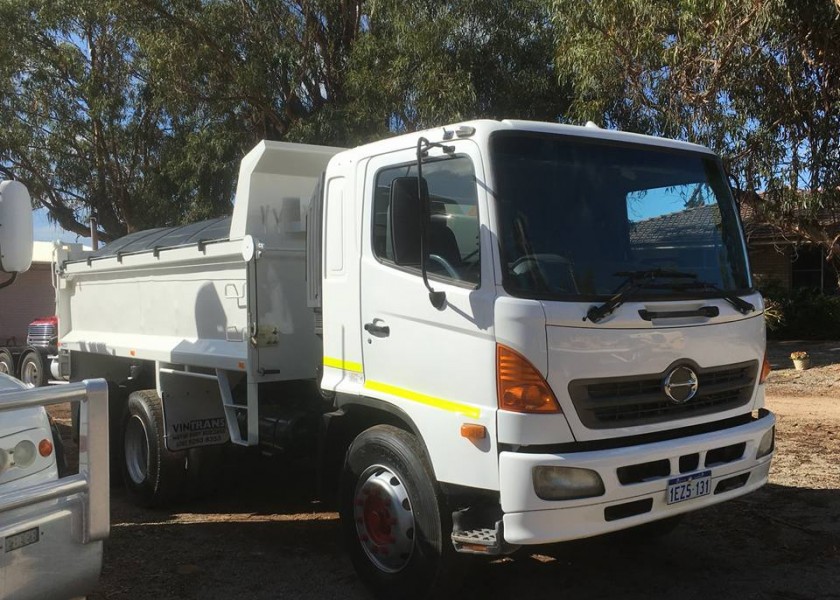 10t Hino Tipper 4