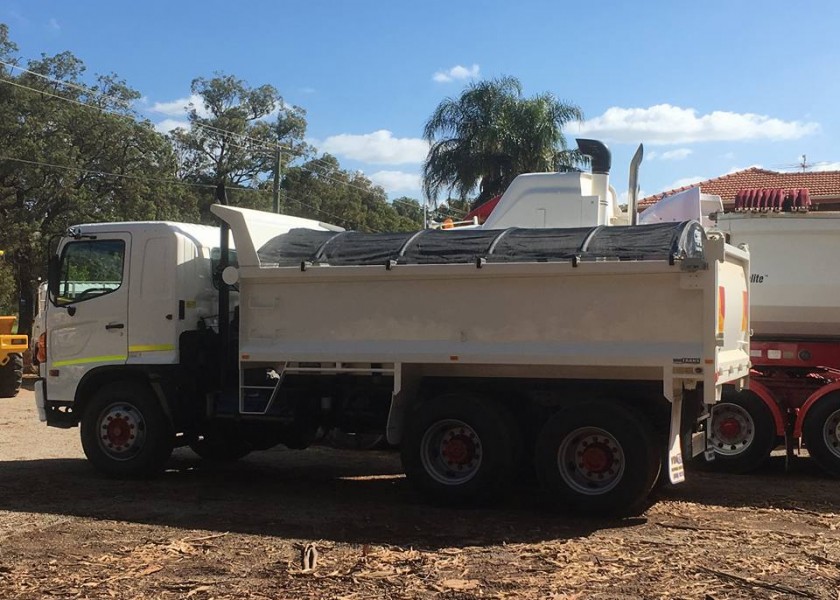 10t Hino Tipper 1