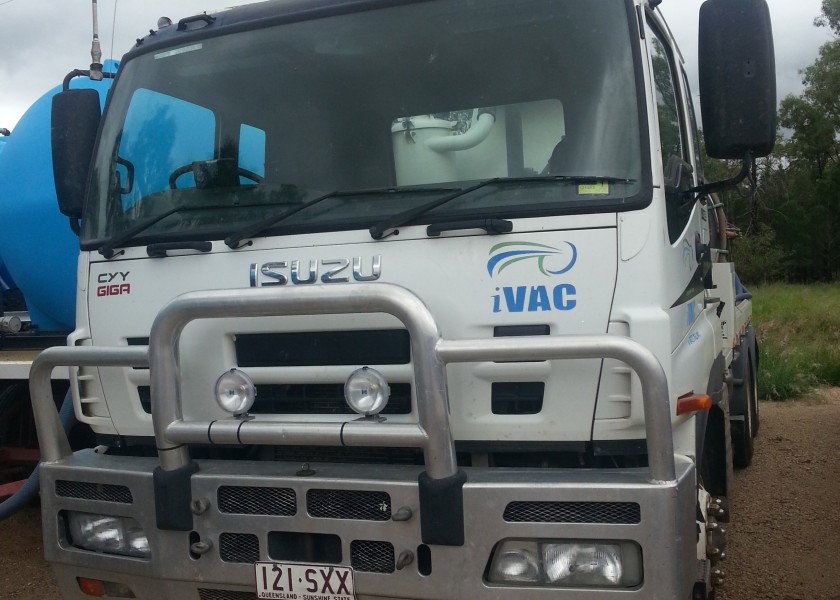11,000L Vac Truck 2