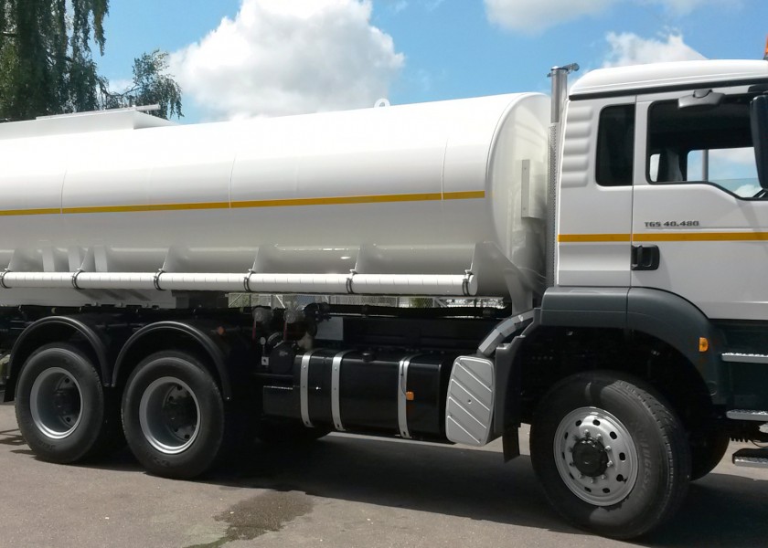 11,000L Water Truck 1