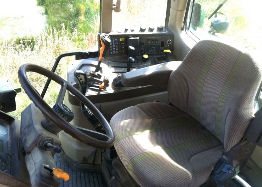 110HP John Deere 6420 Premium Tractor with Cabin & Loader 3