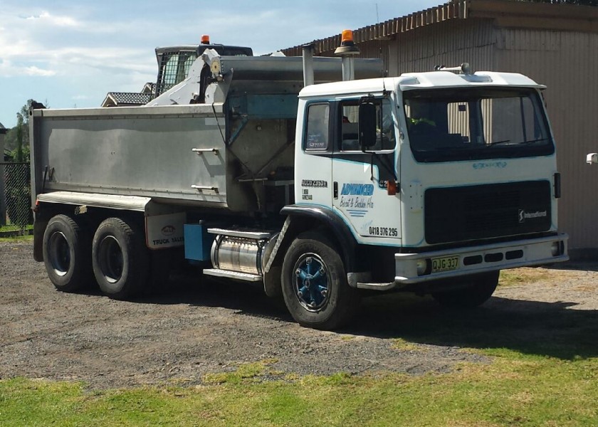 11m Tipper 1