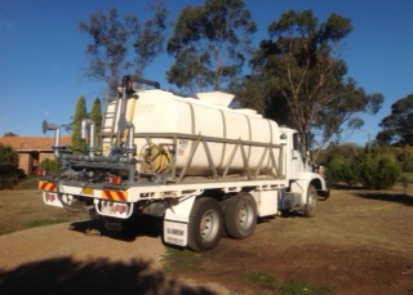 12000LT WATER TRUCK  3