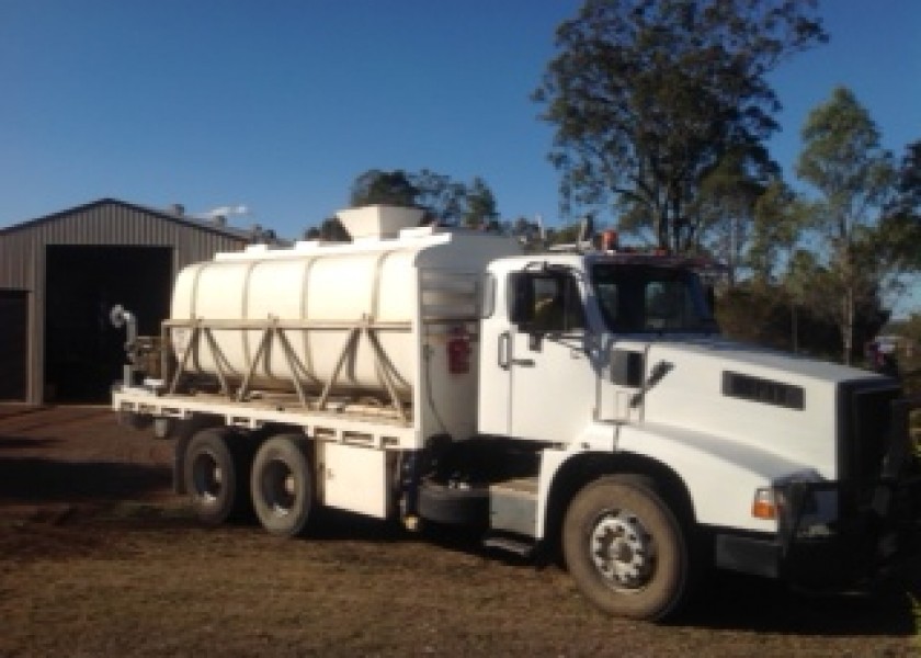 12000LT WATER TRUCK  7