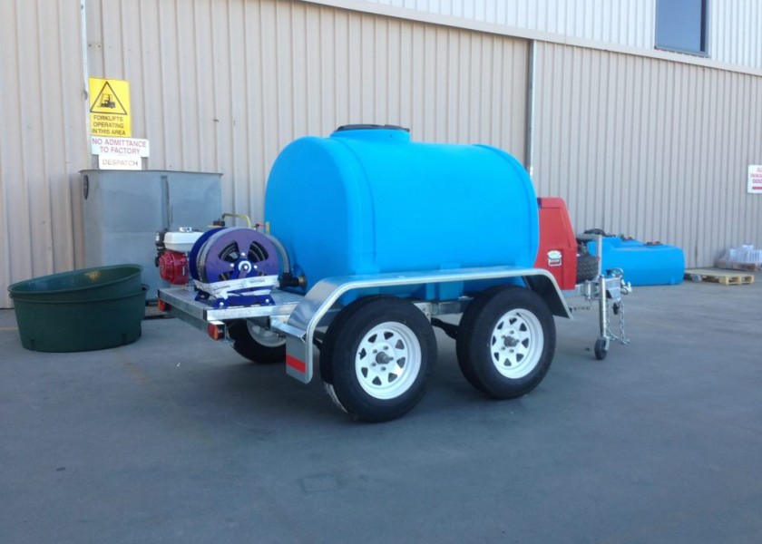 1200L Water Trailer 2