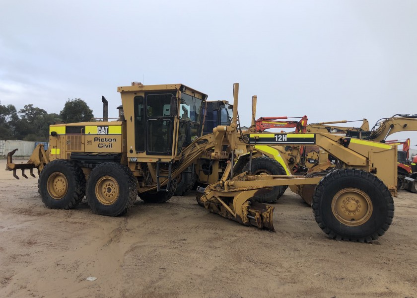 Grader 12-14 Foot 1